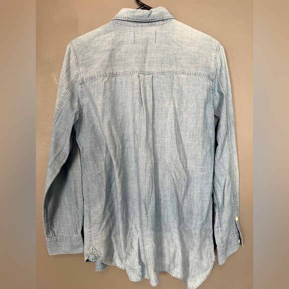 Lot of 5 button ups! Like new! - Picture 9 of 14